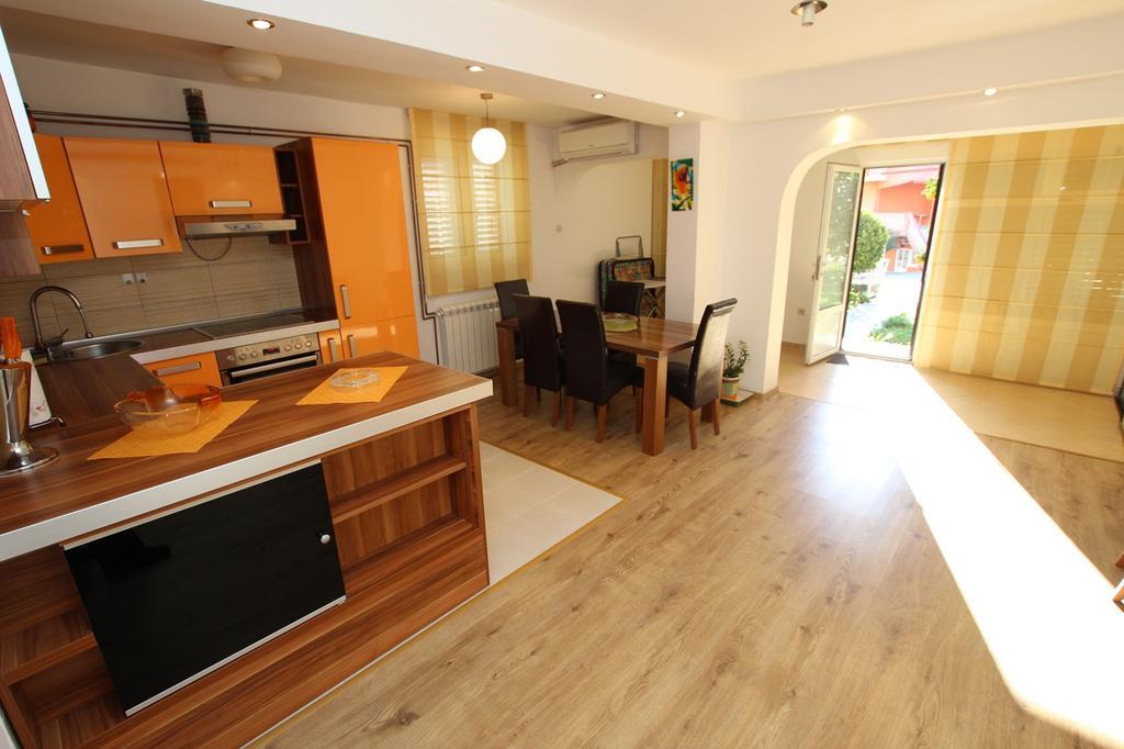 Petrovac Apartment Milica מראה חיצוני תמונה